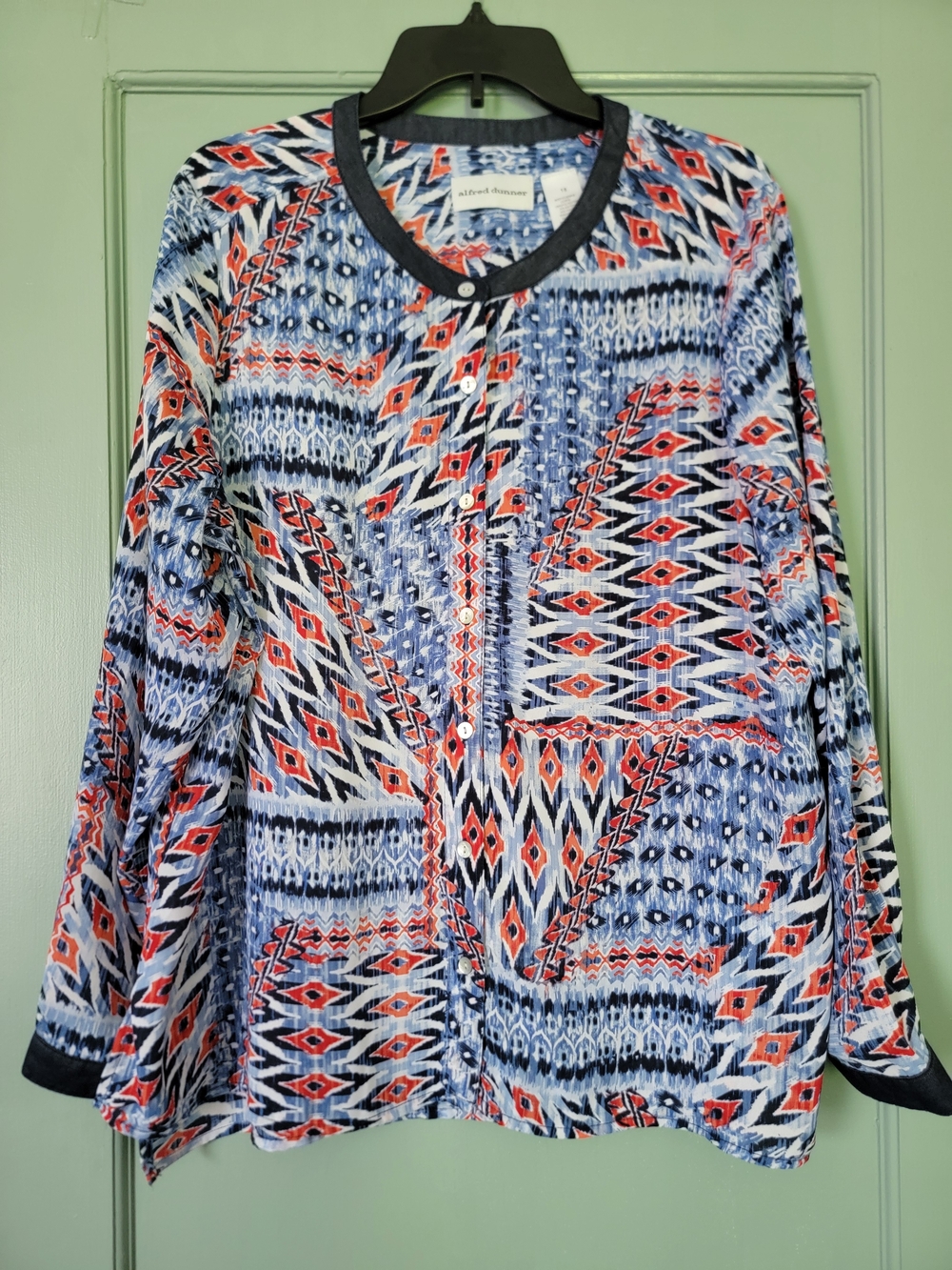 Alfred Dunner Blue & Red Geometric Button-Front Women's Shirt